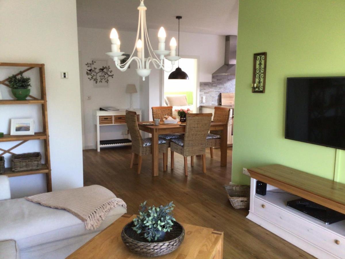 Ferienwohnung Morgensonne Born Buitenkant foto